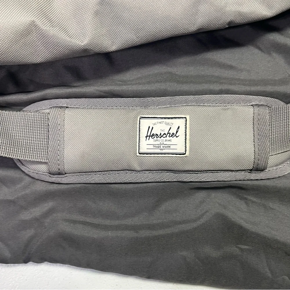 Herschel‎ Supply Company Gray Travel Bag